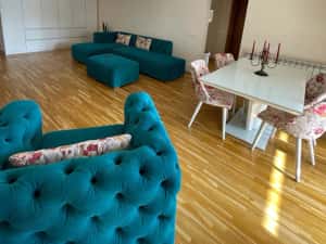 Apartament 2 camere  Balcon și garaj   Central   — miniatura 4
