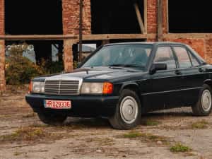 Mercedes Benz 190e — miniatura 1