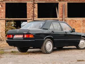 Mercedes Benz 190e — miniatura 3