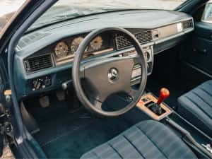 Mercedes Benz 190e — miniatura 5