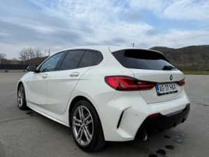 BMW Seria 1 / 118i / M / Shadowline / Automata / 2022 — miniatura 4