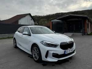 BMW Seria 1 / 118i / M / Shadowline / Automata / 2022 — miniatura 10