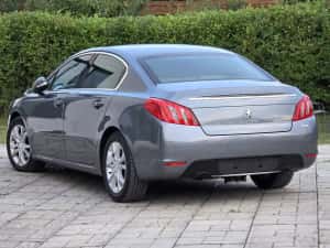 Peugeot 508 Hybrid / Dotari Premium — miniatura 3