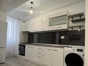 Apartament cu doua camere 350 euro ( loc de parcare 370 euro) Visoianu — miniatura 3