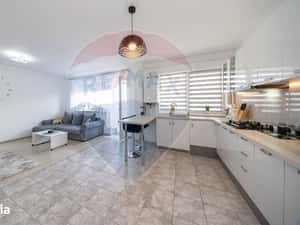 Apartament cu 2 camere de vânzare cu loc de parcare, Subcetate — miniatura 4
