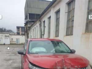 Vând land rover discovery sport 2.0 avariat — miniatura 2