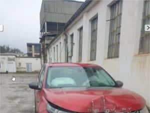 Vând land rover discovery sport 2.0 avariat — miniatura 6