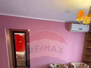 DE INCHIRIAT APARTAMENT 4 camere zona centrala — miniatura 4