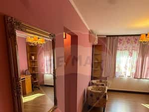 DE INCHIRIAT APARTAMENT 4 camere zona centrala — miniatura 5