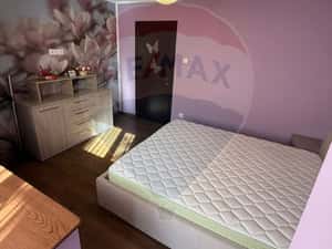 DE INCHIRIAT APARTAMENT 4 camere zona centrala — miniatura 6