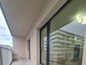 Apartament cu 2 camere, finisaje noi, terasa, parcare subterana — miniatura 1