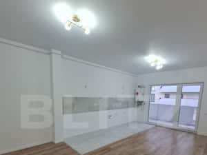 Apartament cu 2 camere, finisaje noi, terasa, parcare subterana — miniatura 3