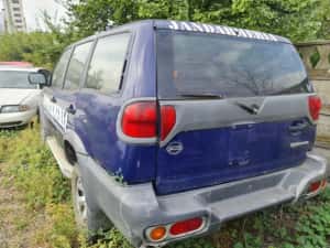 Broasca usa fata dreapta Nissan Terrano R20 — miniatura 8