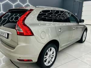 VOLVO XC-60 — miniatura 3