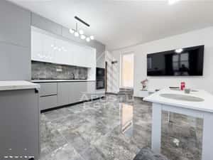 Apartament tip penthous cu terasă și 2 balcoane.