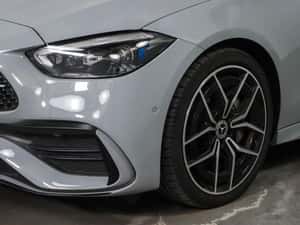 Mercedes-Benz C 300 Automată 258 HP Benzină 2025 — miniatura 4