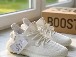 Adidasi Yeezy Boost 350 V2 White Alb Premium — miniatura 4