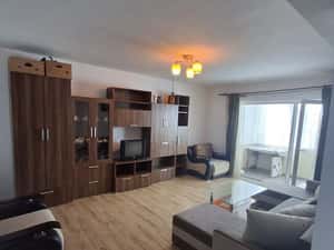 Apartament 2 camere, balcon, mobilat, parter — miniatura 2