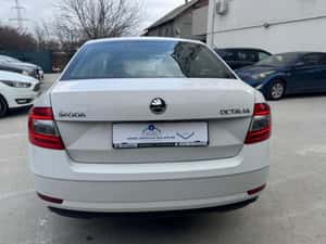 2017 Skoda Octavia 1.6 TDI 115 CP — miniatura 7