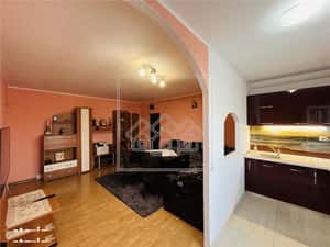 Ap mobilat si utilat, 2 camere, balcon, etaj 13 - Valea Aurie
