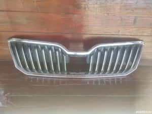 Grila centrala Skoda — miniatura 1