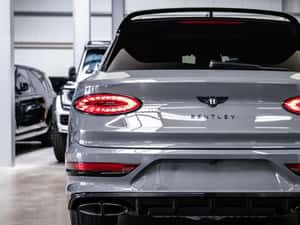 Bentley Bentayga SUV second-hand 2025, Gri — miniatura 6
