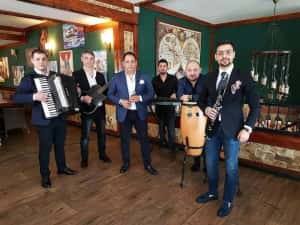 Formatie Muzica Nunta Botez Petreceri private — miniatura 6