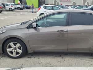 Vand urgent Toyota Corolla, 2017, motorină, cutie manuala — miniatura 4