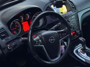 Opel insignia 4x4 biturbo — miniatura 4