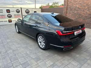BMW 740, 2020, 140.000 km, Diesel, Automată — miniatura 4