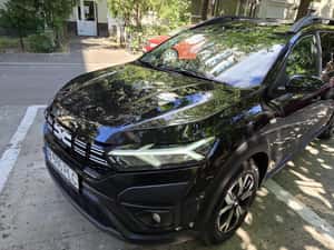 Dacia Jogger Hybrid 140 Expression, 09.2024, 16.600 km — miniatura 3