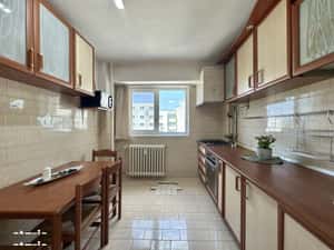 Apartament de 2 camere, bloc 1978 anvelopat, 56,25mp totali, Zona Cole — miniatura 3