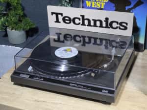 Linie TECHNICS, amplificator SU-8055k, tuner  ST-8044k, deck RS-M33,pickup sl-Q2 — miniatura 6