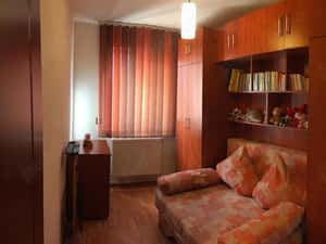 Vand Apartament 3 camere Ghimbav, Brasov — miniatura 3
