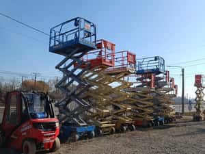 Vand Stivuitoare - Altele Linde Jlg Neavariata • Craiova, Dolj
