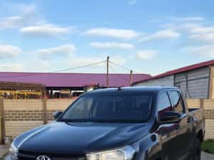 Toyota Hilux 2.4 — miniatura 2