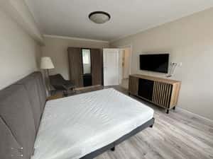 Garsonieră cu balcon, mobilată și utilata