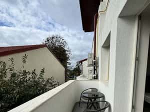 Garsonieră cu balcon, mobilată și utilata — miniatura 6