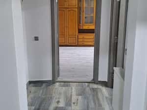 Apartament 2 camere 55 mp, etajul 1 - zona centrala — miniatura 5