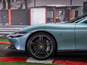 Ferrari Roma Cabrio 620 cp 3.300 km — miniatura 5