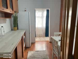 Inchiriez apartament 2 camere decomandat etaj 1 str. Crisan — miniatura 3