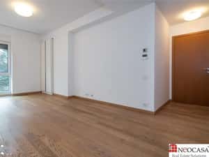 APARTAMENT SITUAT IN IMOBIL NOU, MODERN, IN APROPIEREA PIETEI CHARLES — miniatura 3