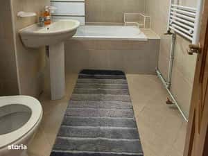 Apartament 3 camere nicolina bloc 1990 — miniatura 5