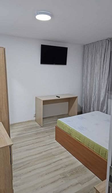 Apartament 3 camere decomandate – Tudor Vladimirescu — fotografie 1 din 6