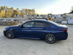 Bmw G30 540i xDrive facelift M5 — miniatura 4