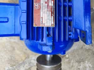 Motor electric trifazat 0,75 kw — miniatura 1