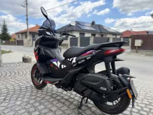 Aprilia SR GT 125 Replica model 2025 — miniatura 4