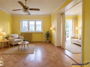 Apartament cu 4 camere,2 bai,2 balcoane,2 garaje,Targu Secuiesc,C — miniatura 3