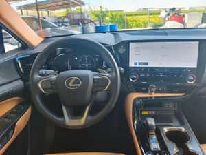 Lexus NX350 h Luxury – Disponibil acum la Toyota Timișoara! — miniatura 6