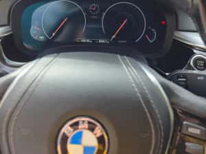 BMW G30 518d 2019 — miniatura 1